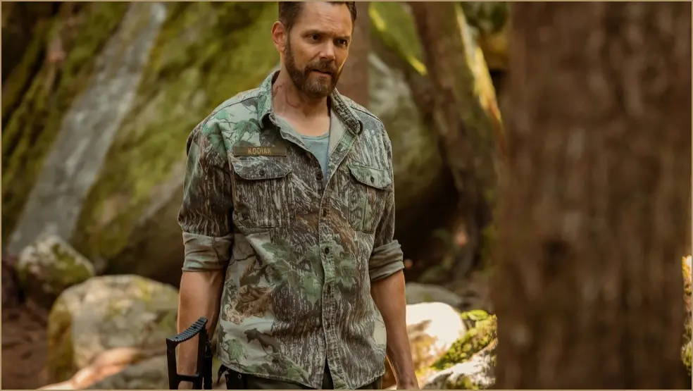 Behind the Scenes of a Froggy Adventure: Chase and Chaos with Joel McHale and Jennifer Morrison Behind the scenes of a froggy adventure: chase and chaos