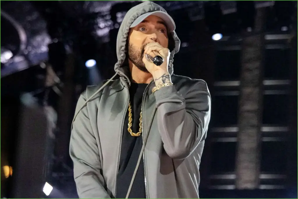 Eminem's rep addresses employee charged with music leak