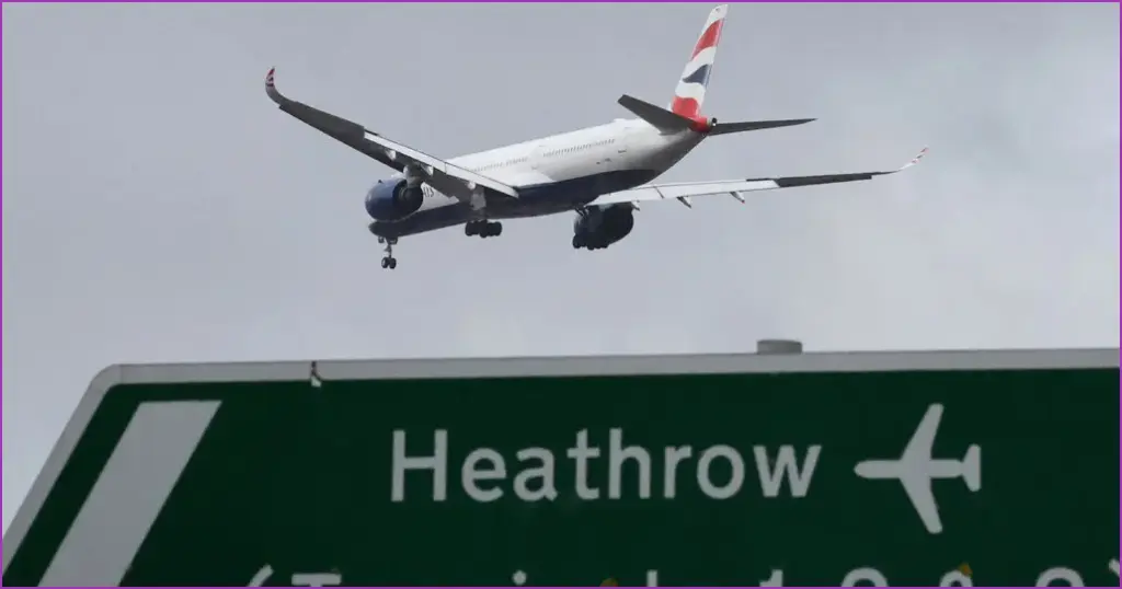 Heathrow airport closed following major fire and power outage