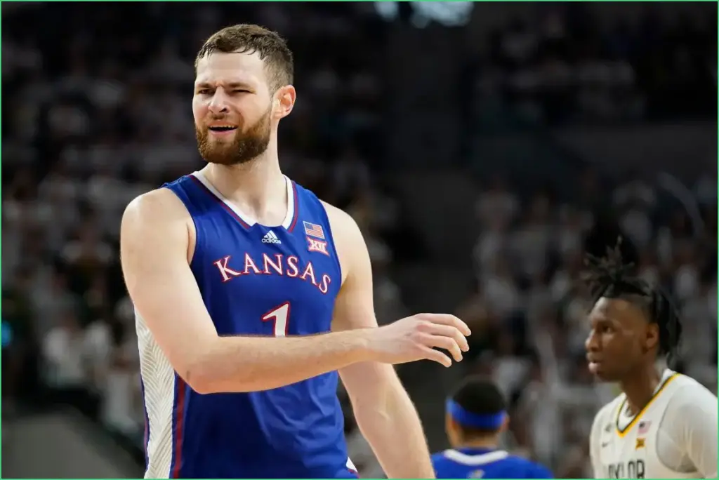 Hunter dickinson transitions to new career path following kansas basketball