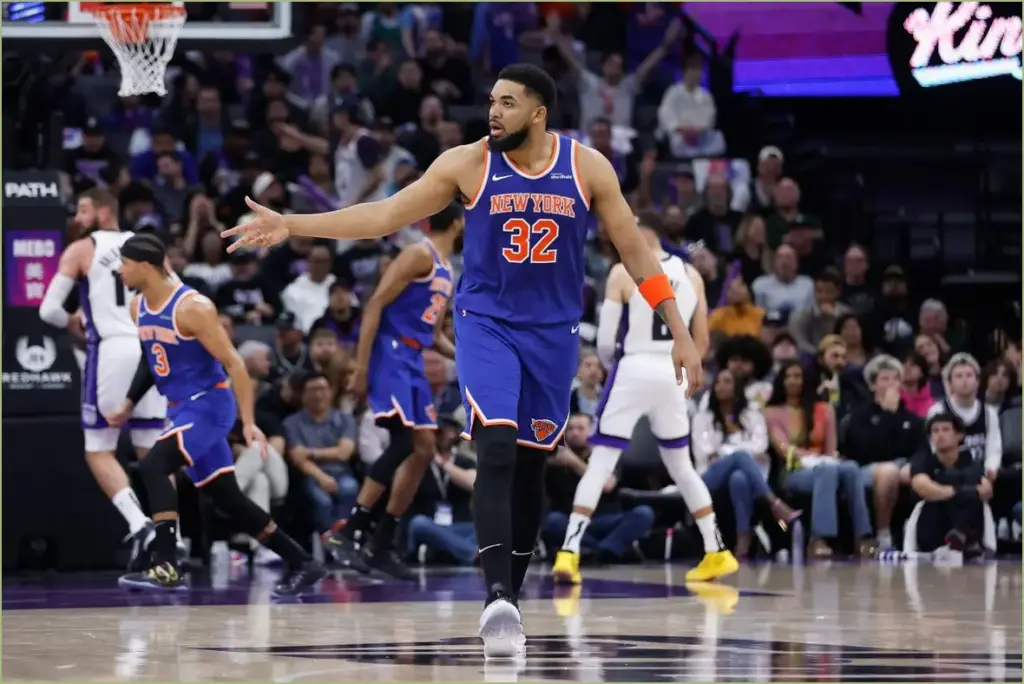Knicks adapt offense to generate scoring opportunities amid jalen brunson
