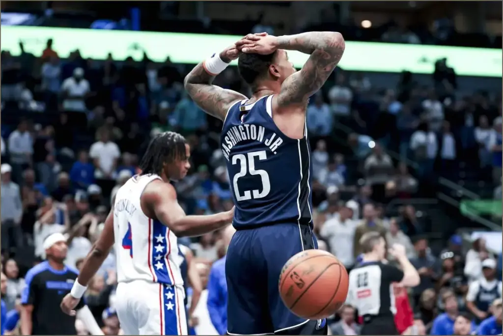 Mavericks players frustrated with ongoing 'fire nico' chants
