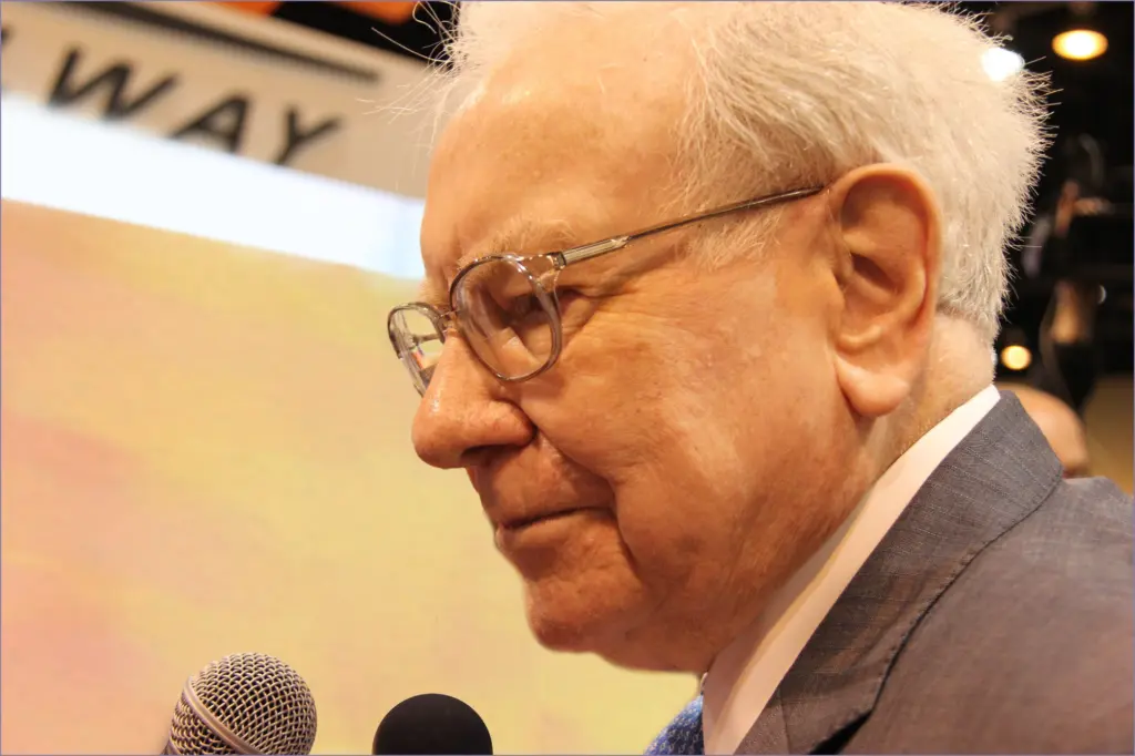 Conquer stock market anxiety with warren buffett's timeless investing tips