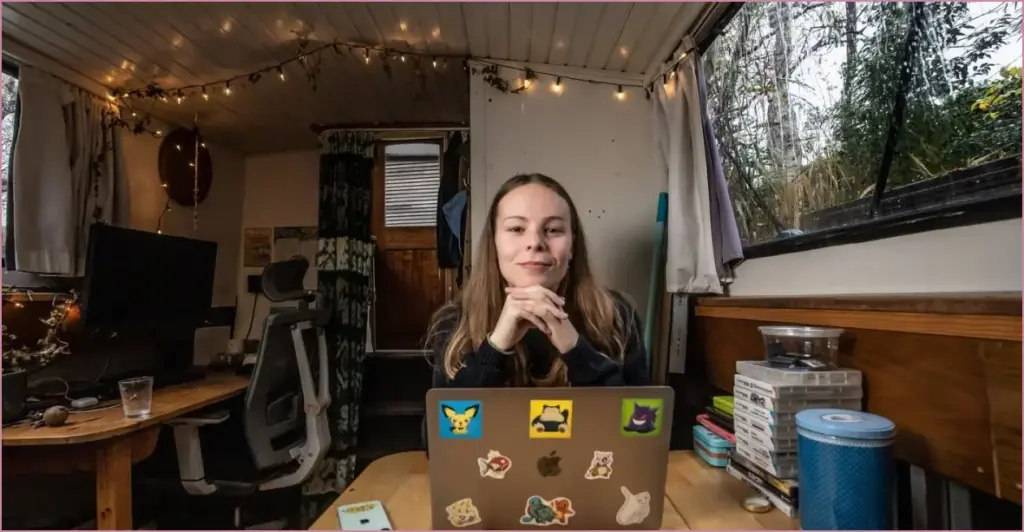 Reclaiming childhood: a 25 year old dutch game developer's journey