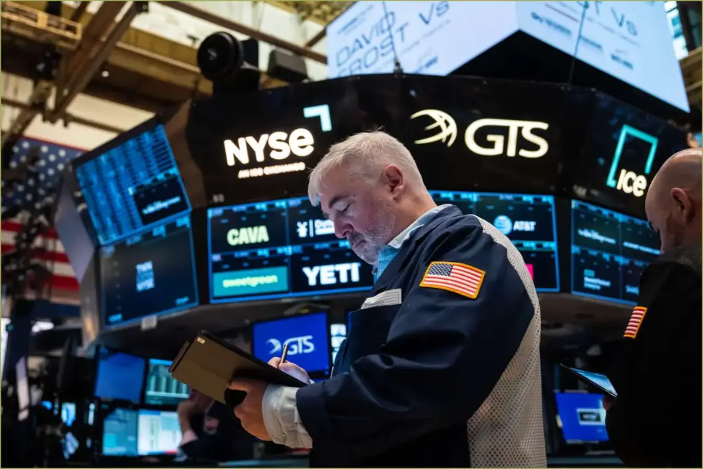 Stocks Dip as Boeing Struggles Amid Rising US-China Tensions Stocks dip as boeing struggles amid rising us china tensions
