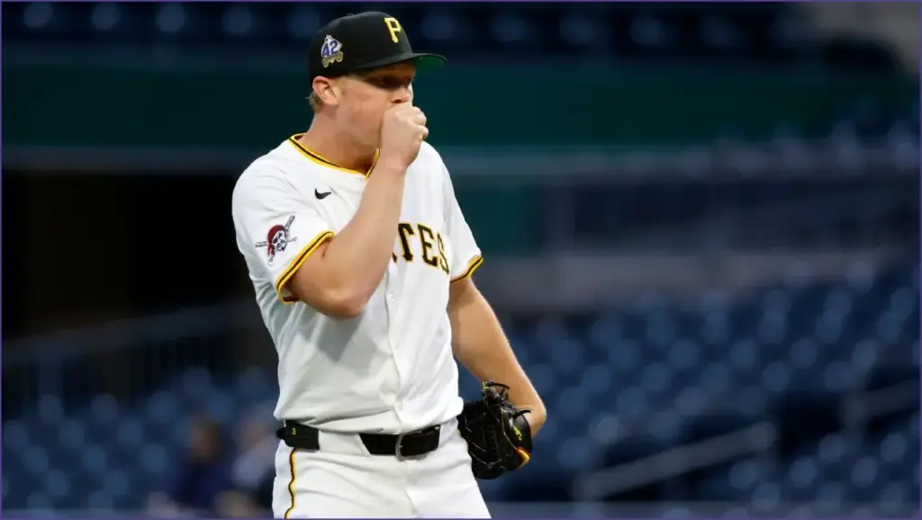 Sunday fantasy baseball insights and betting strategies