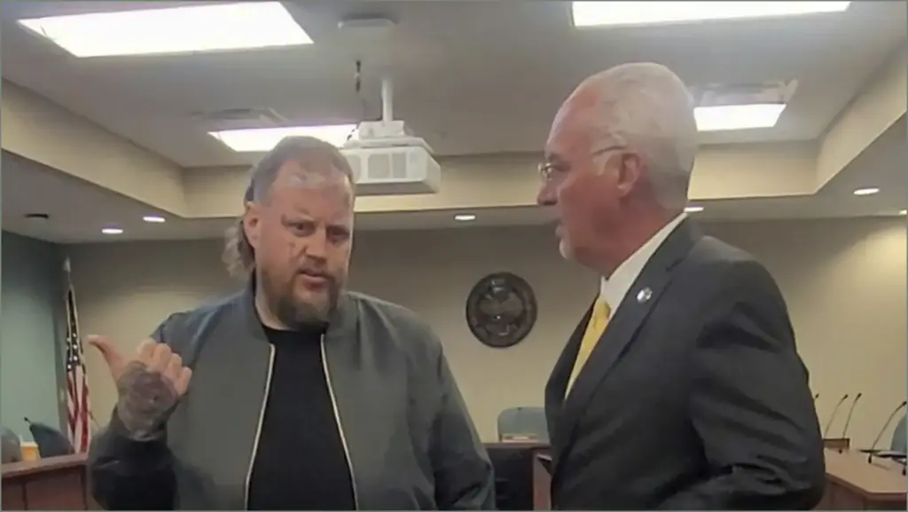 Tennessee board urges governor to grant pardon for country star
