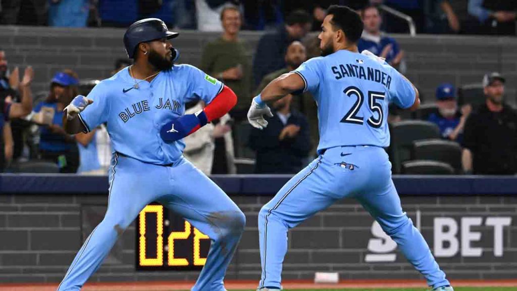 Blue jays rally for dramatic extra inning victory against red sox