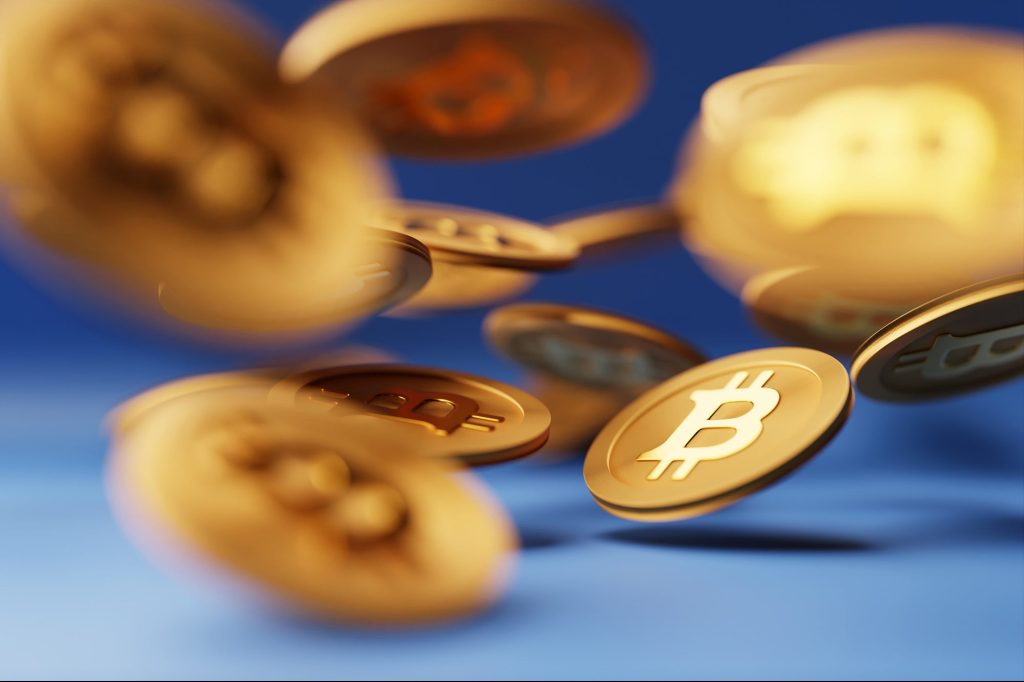 Gold and bitcoin: the ultimate safe havens for 2025