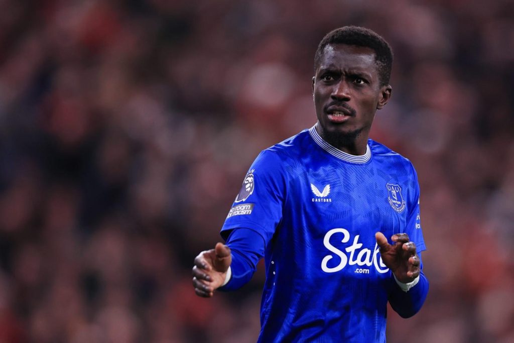 Idrissa gana gueye secures two year contract extension