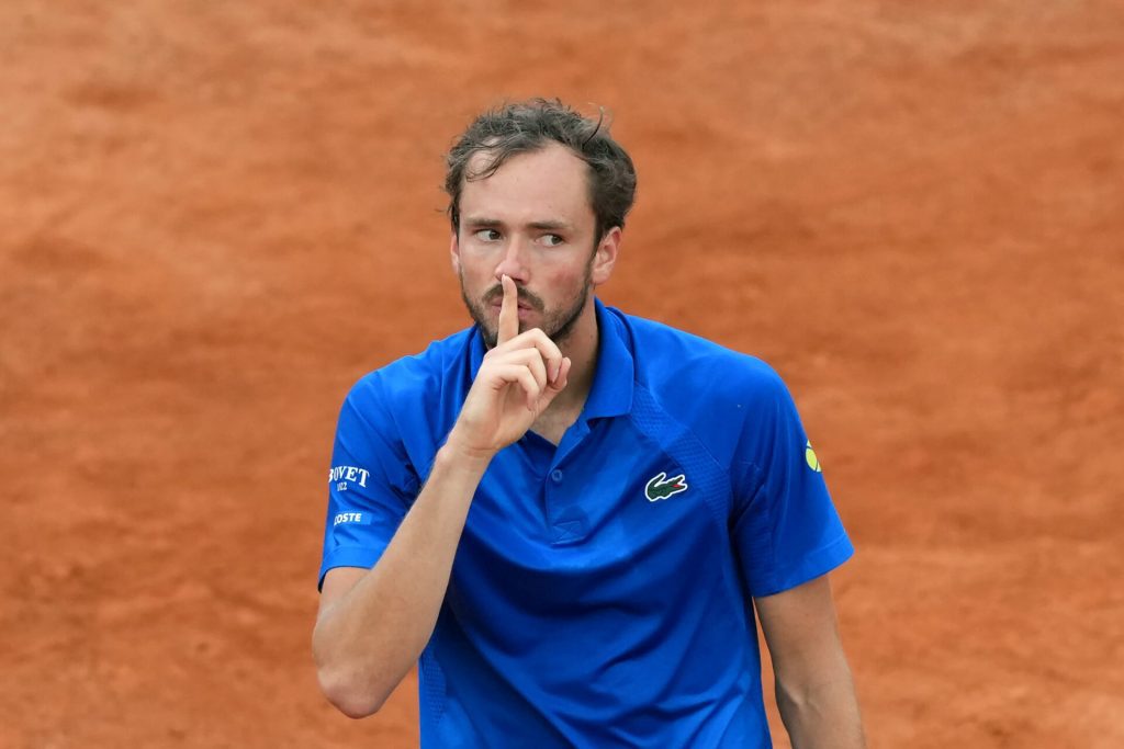 Medvedev reflects on roman crowd experience following loss to musetti