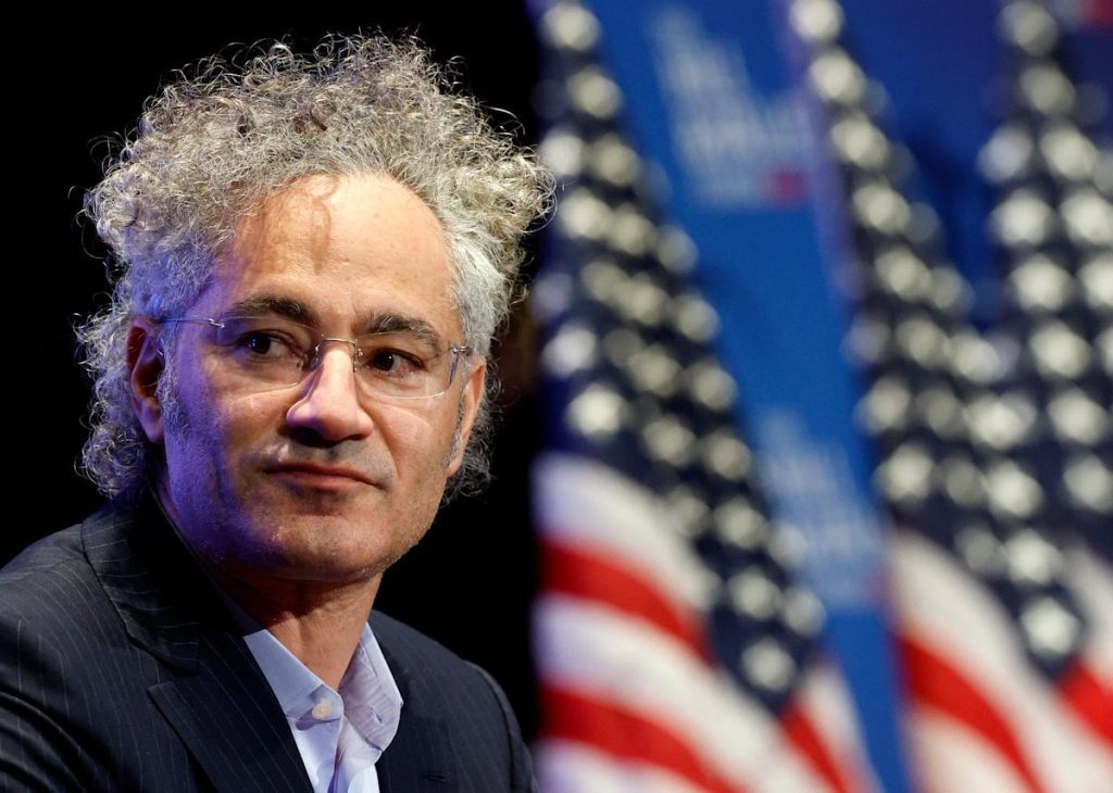Palantir's earnings highlight global challenges and valuation concerns