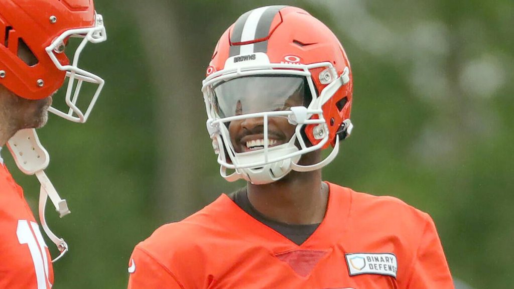Shedeur sanders shines at browns practice as colts qb competition