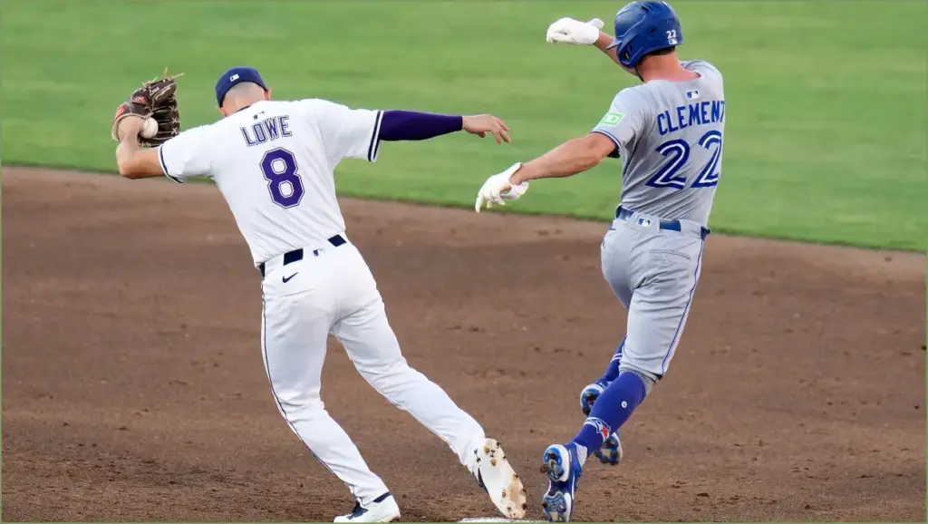 Blue jays offense falls short again in loss to rays