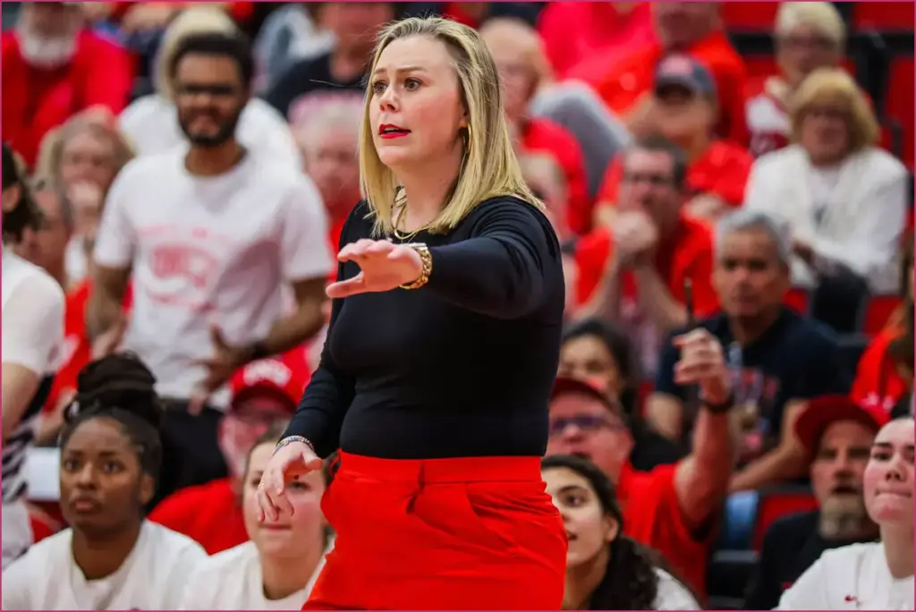 Lindy la rocque makes bold moves in transfer portal for