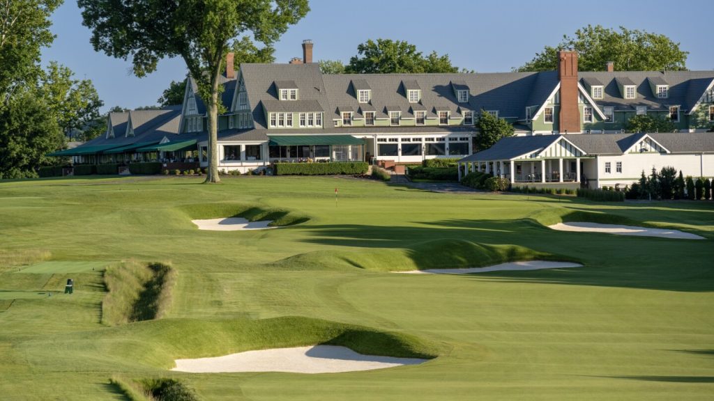 A closer look at oakmont country club: a hole by hole guide
