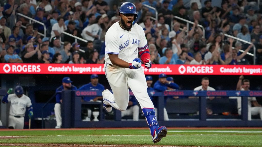 Blue jays' stars shine in walk off victory against diamondbacks