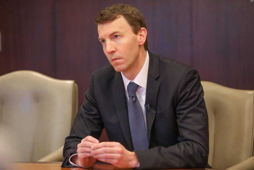 Power conferences appoint mlb executive as college sports commission ceo