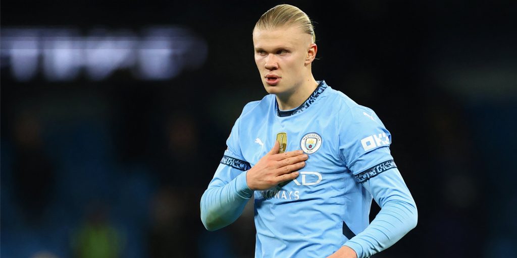 Wilcox negotiates high caliber striker for manchester united