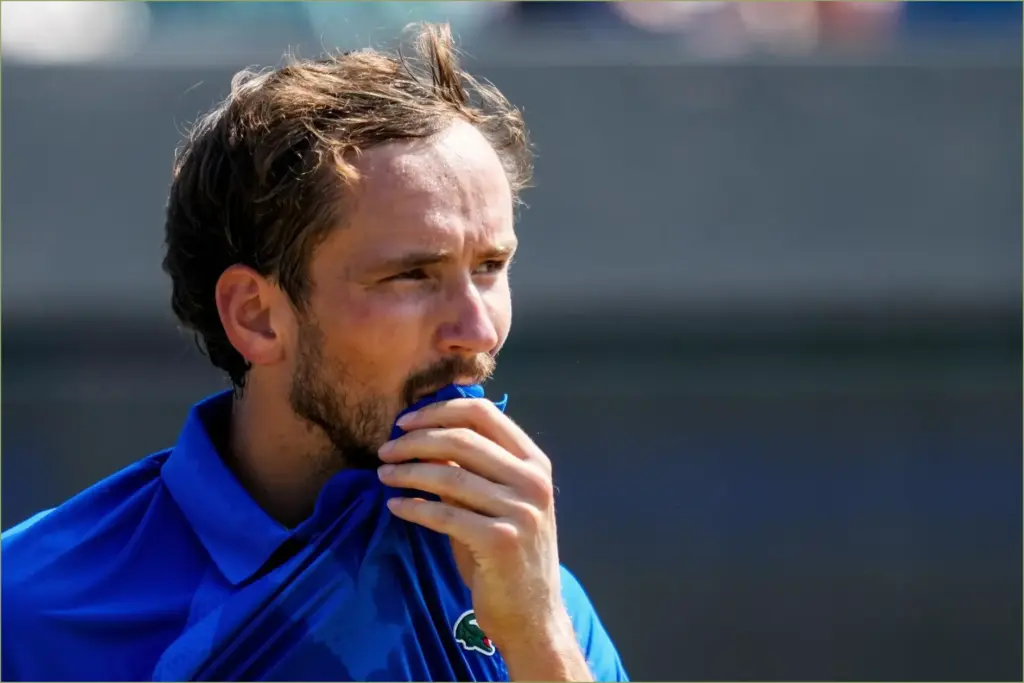 Medvedev weighs grand slam glory against world no. 1 status