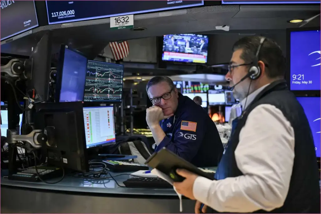 Stocks Surge as Tech and Energy Lead Gains; Bitcoin Rebounds Above $106K Stocks surge as tech and energy lead gains; bitcoin rebounds