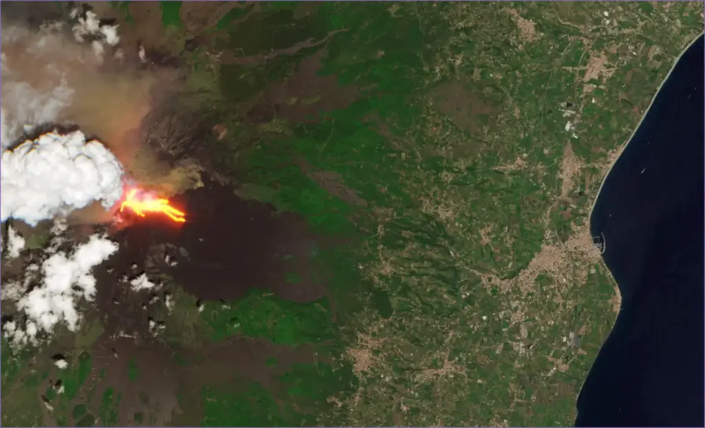 Stunning satellite views showcase mount etna's volcanic eruption