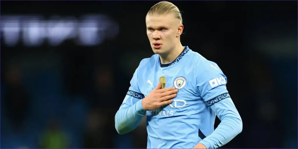 Wilcox negotiates high caliber striker for manchester united