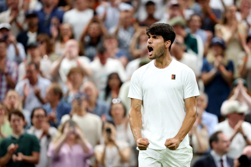 Alcaraz's unique forehand technique: a game changer in tennis history