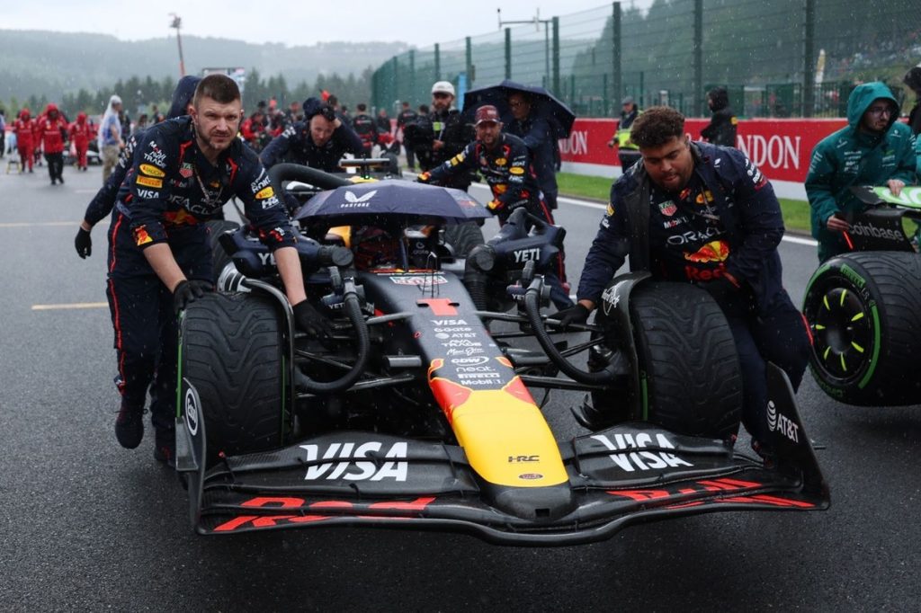 Austria strengthens control over f1 team