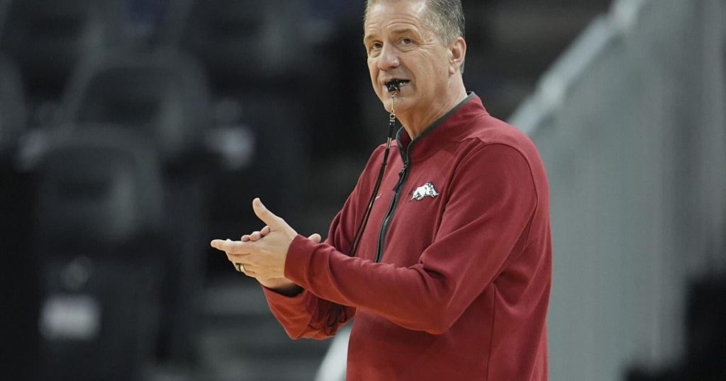Calipari's second season at arkansas: blending tradition with innovation