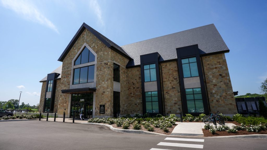 Discover the latest treasure: pete dye golf clubhouse at purdue