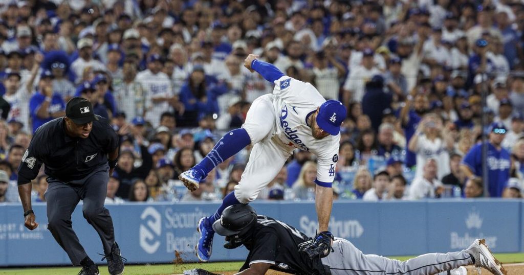 Dodgers stay steady on trade plans as max muncy returns