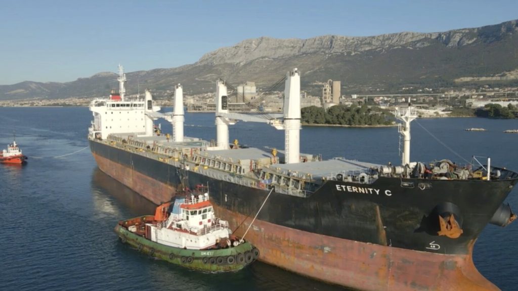 Houthi rebels strike again in red sea, three lives lost