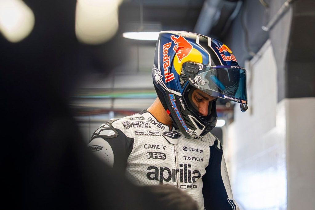 Jorge martin's journey: a surprising continuation with aprilia's motogp team
