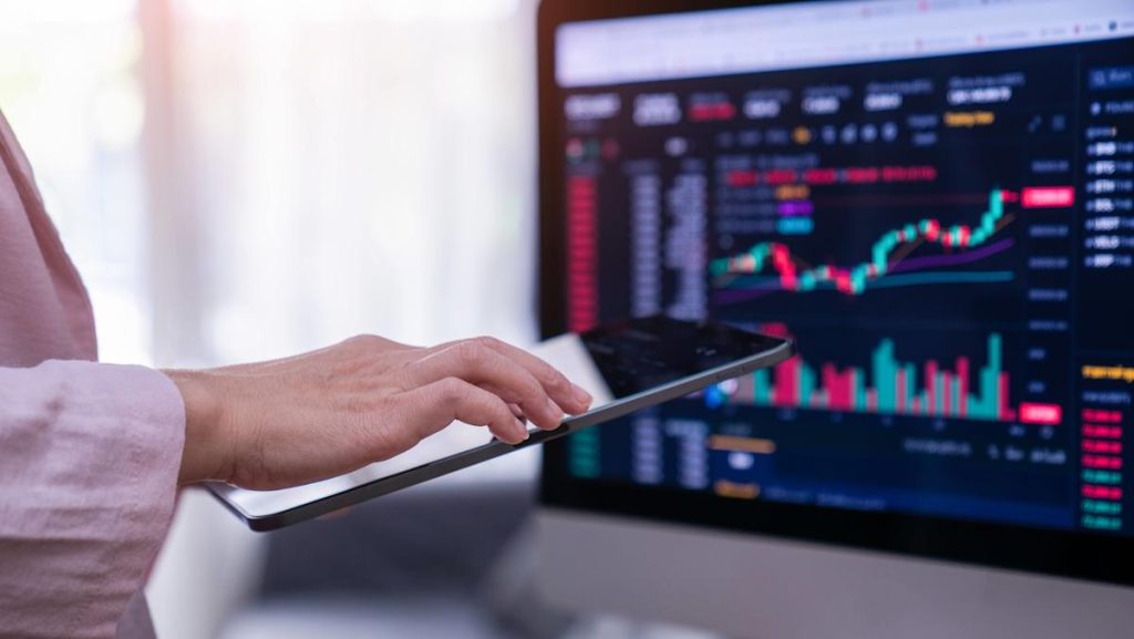 Navigating software stocks in uncertain markets