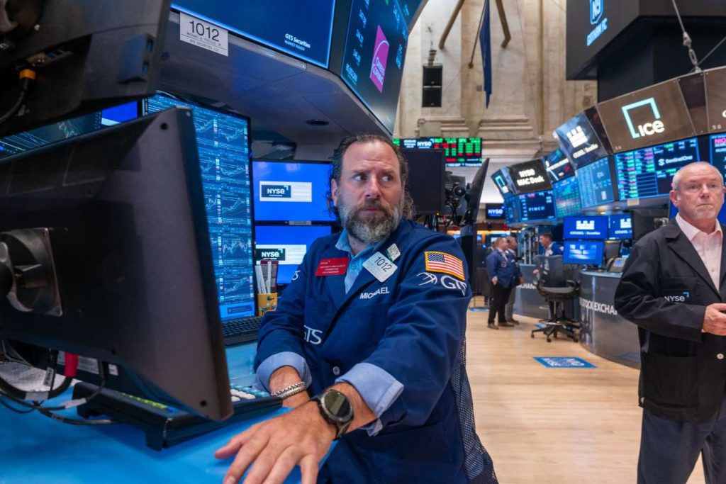 Record highs for s&p 500 and nasdaq as tesla bounces