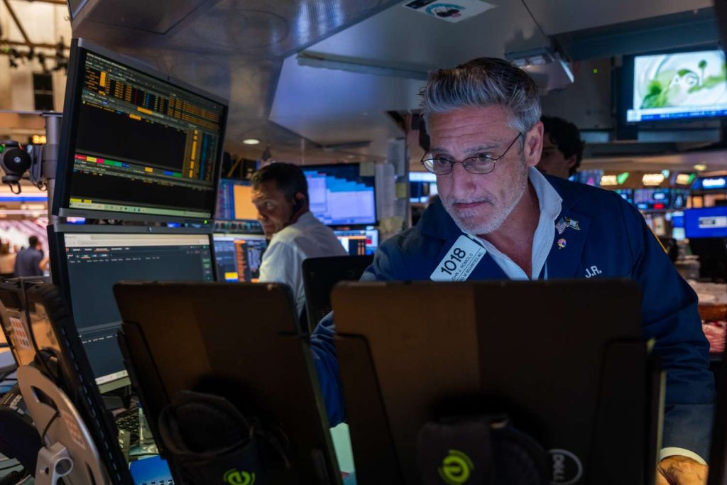 Stocks rally as trump rules out firing fed chair powell;