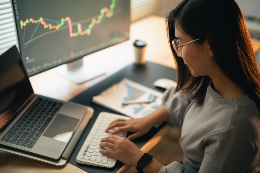Tom lee's bold $250 million bet on a surprising cryptocurrency