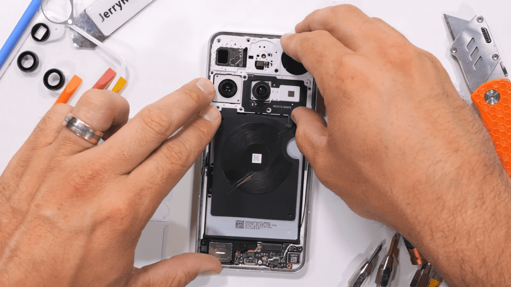 Unveiling the durability and repair potential of the nothing phone