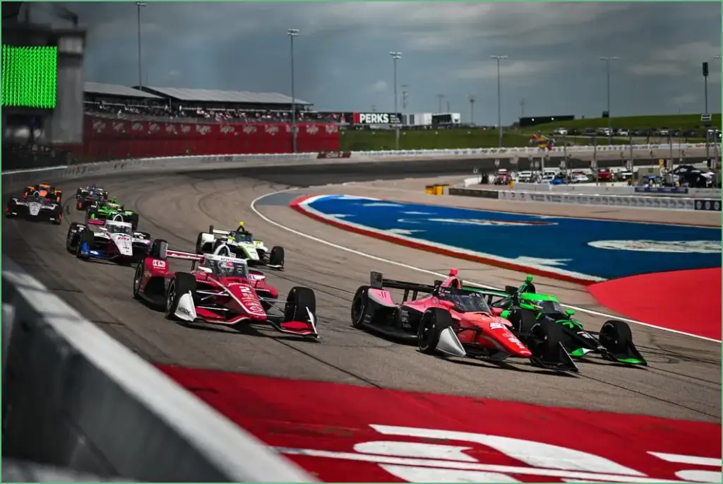 Indycar aims for excitement in iowa comeback