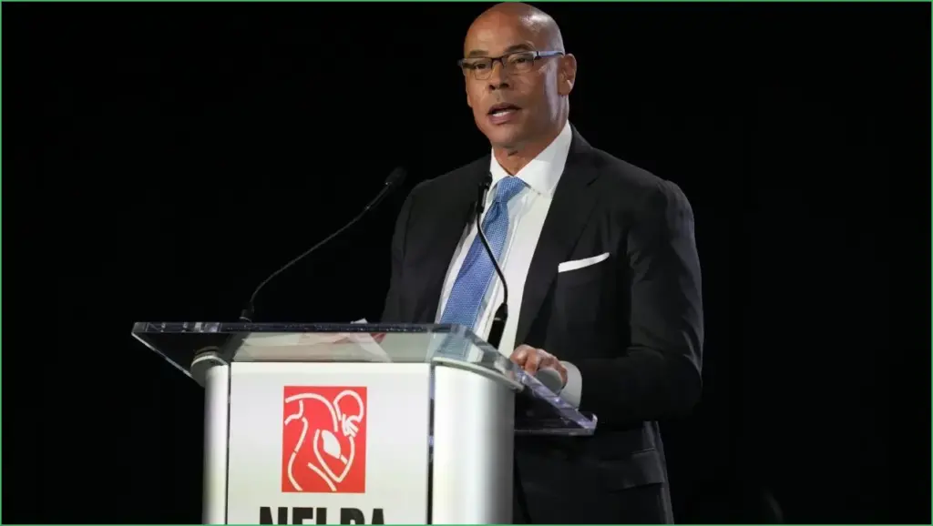 Lloyd howell steps down as nflpa executive director amid challenges