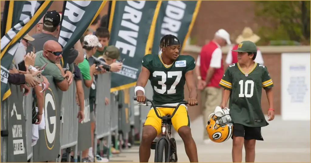 Packers Training Camp Highlights: Carrington Valentine Stands Out on 7/31 Packers training camp highlights: carrington valentine stands out on 7/31