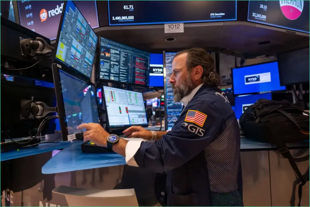 Record highs for s&p 500 and nasdaq composite fueled by