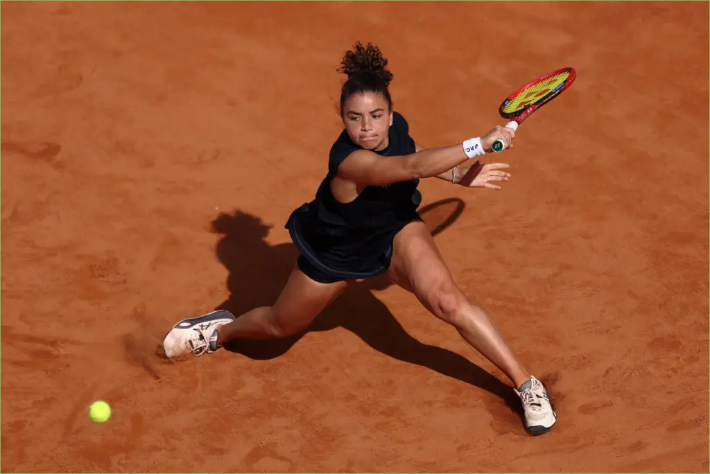 Sabalenka Advances as the Competition Heats Up Sabalenka advances as the competition heats up