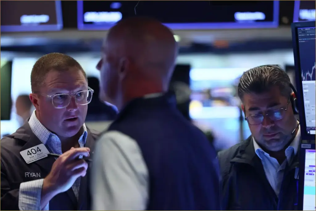 S&P 500 Reaches New Heights for Third Consecutive Day While Nasdaq Ends Winning Streak Ahead of Major Tech Earnings S&p 500 reaches new heights for third consecutive day while