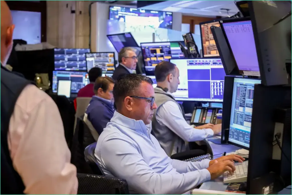 Stocks Rise as Investors Overlook Tariff Worries Ahead of Earnings and Inflation Reports; Nasdaq Reaches New Peak Stocks rise as investors overlook tariff worries ahead of earnings