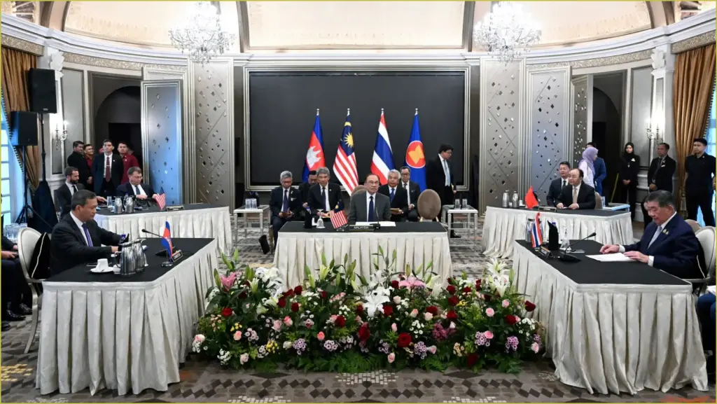 Thai and Cambodian Leaders Engage in Ceasefire Discussions in Malaysia Thai and cambodian leaders engage in ceasefire discussions in malaysia
