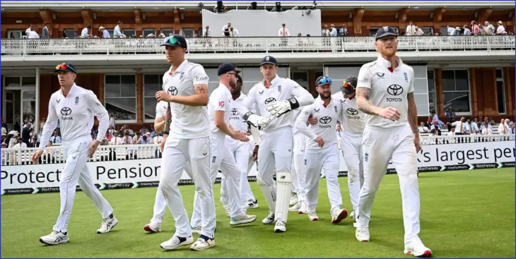 The tradition of white in test cricket uniforms
