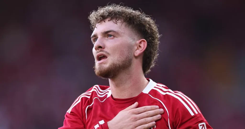 Elliott's insight challenges chelsea as liverpool eyes £60m opportunity