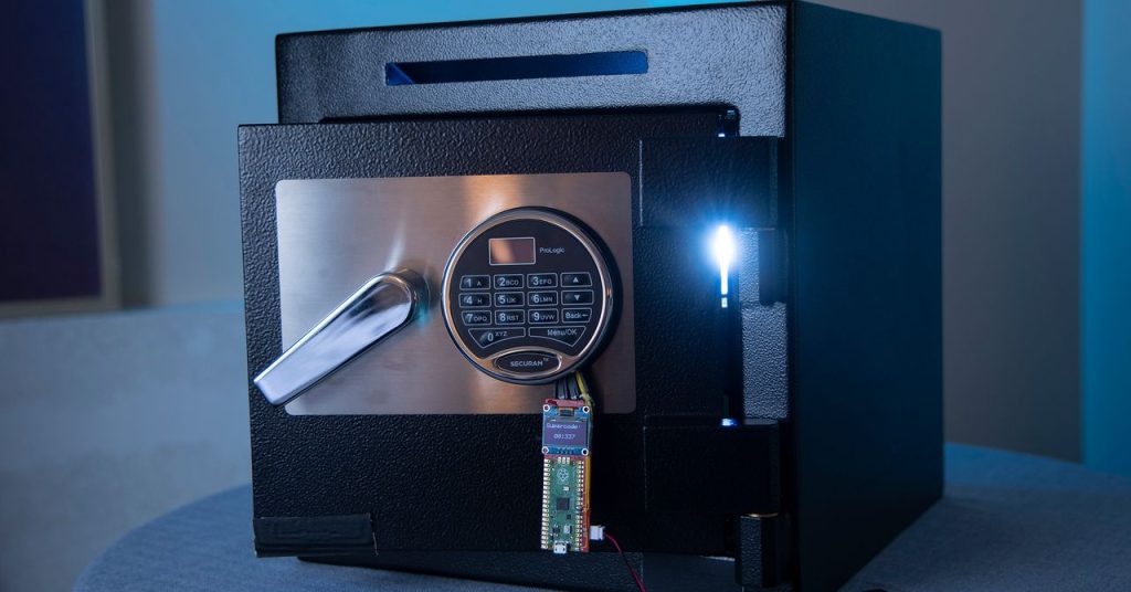 Hackers discover quick access to high security safes
